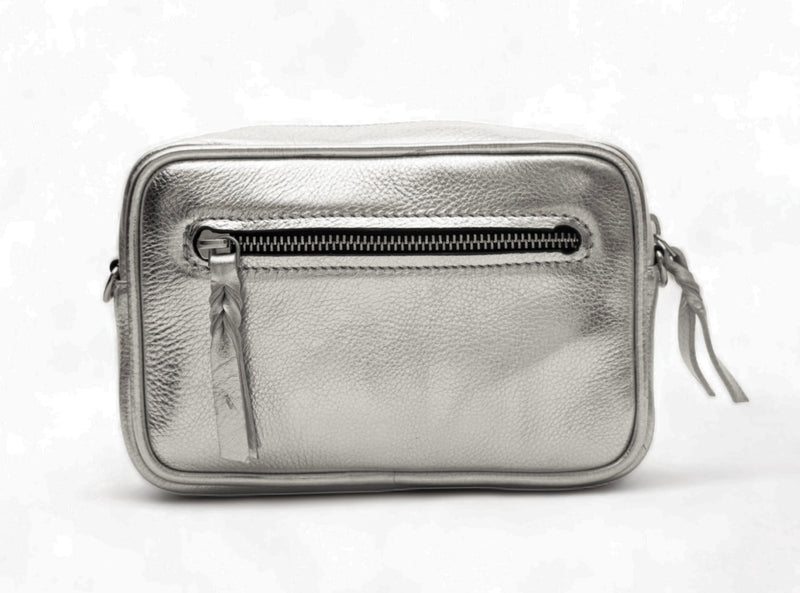 Lumina: Metallic Leather Crossbody Bag (Silver)